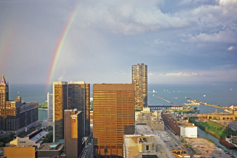 �̽ð�ȣ���� �� �뵵�� ��ī��. �帰 �ϴ��� ������ ������ ���� �ǹ����� ���߰�, �Ƿ��� �ֹ������� �ϴð� ���� �����Ѵ�. (���ɴ� ���̻��� �Կ�) �� Seikyo Shimbun